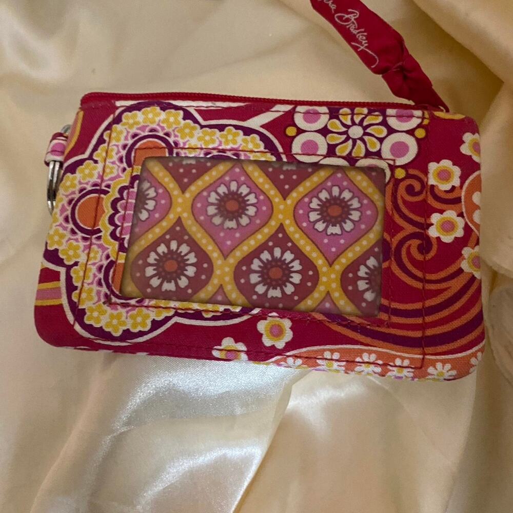 Retired Vera Bradley Zip ID Case Wallet Keychain Pink Red Paisley Floral Pattern